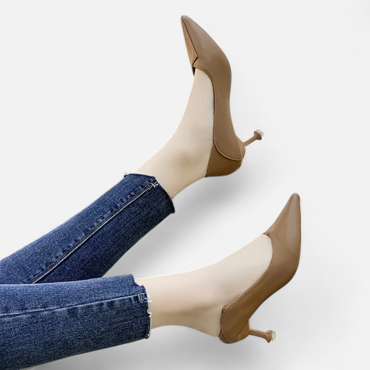 Belmoir Women's Black Pumps | Pointed Toe, Chic Kitten Heel
