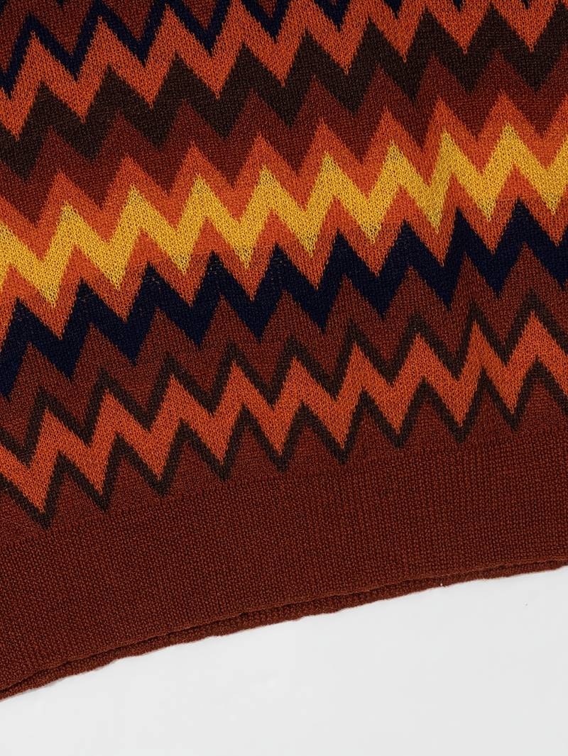 Max Chic Knit Polo T-Shirt | 100% Polyester, Geometric Wave Pattern 5